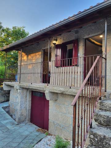 Casa-chalet en Venta en Carretera de Ourense en A Merca