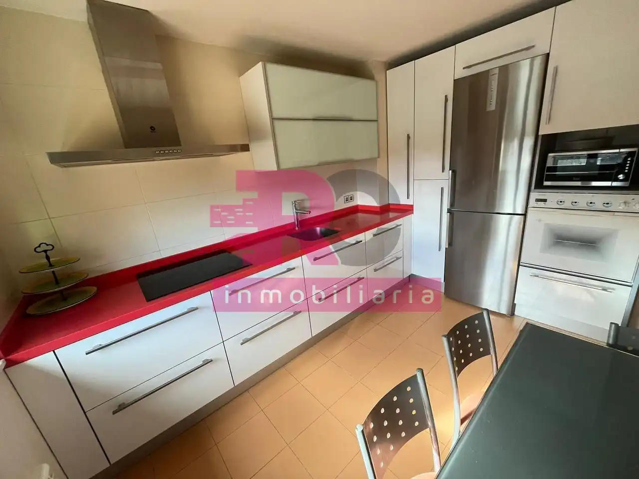 Cocina de Casa adosada en venta en Cabrerizos con Calefacción, Jardín privado y Piscina comunitaria