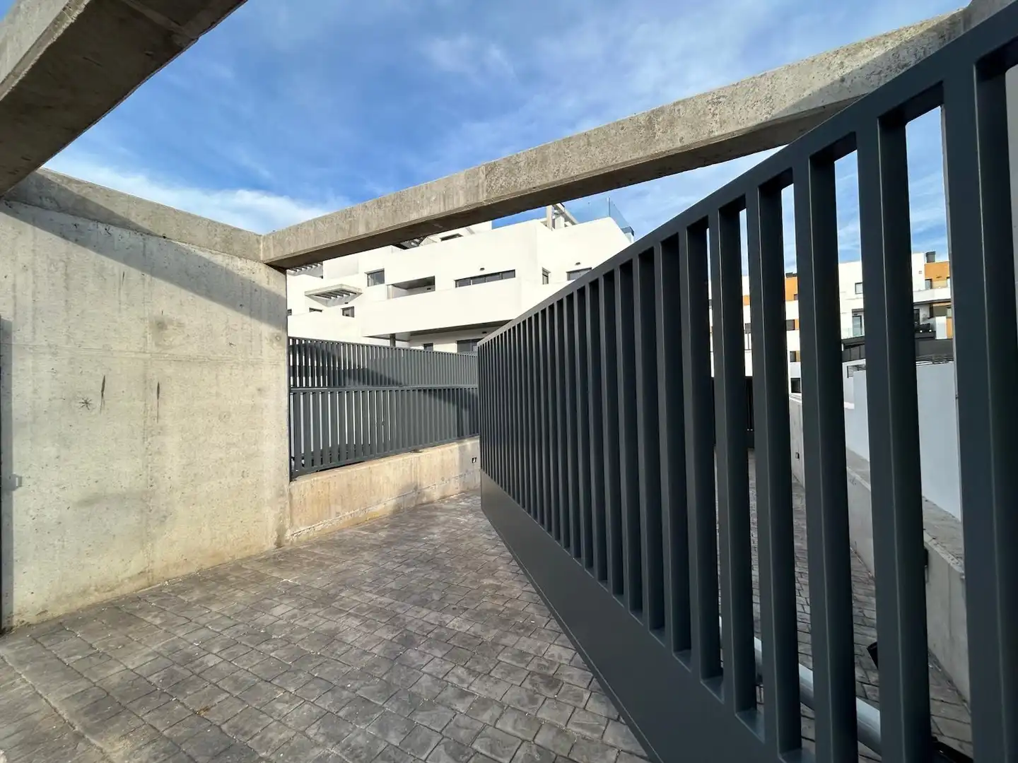 Exterior view of Flat for sale in Córdoba  with Air Conditioner, Heating and Terrace