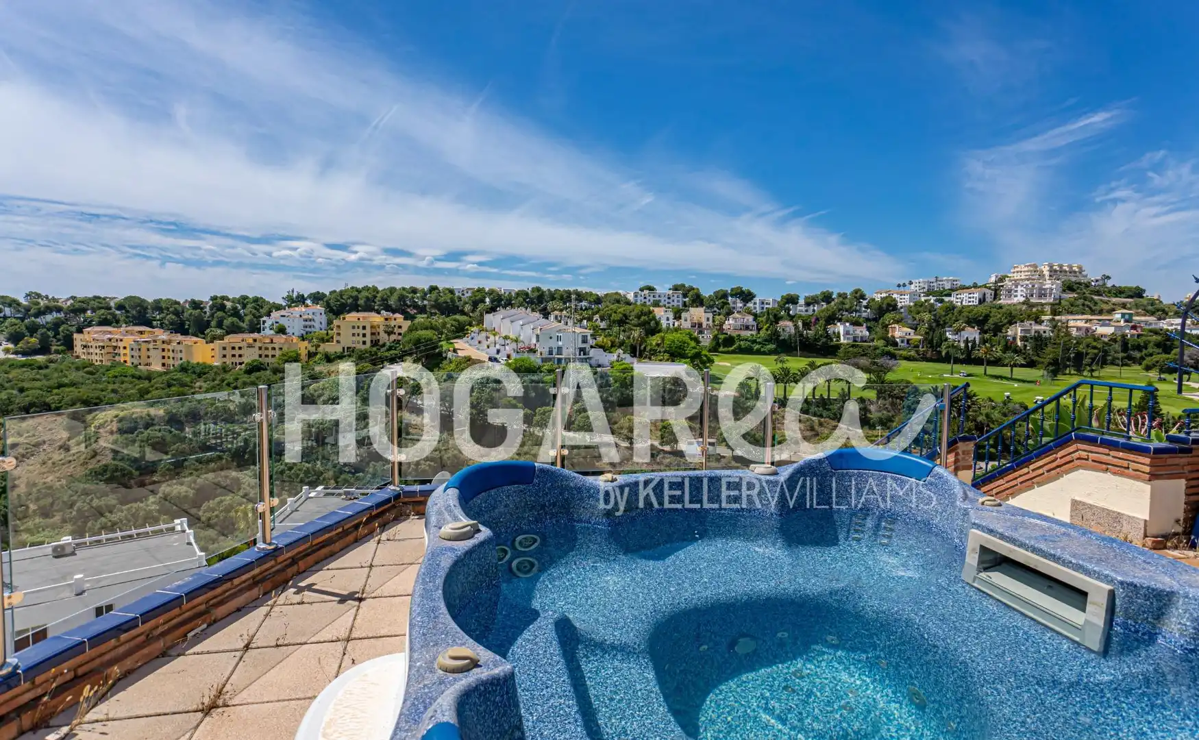 Terrassa de Àtic en venda en Mijas amb Aire condicionat, Jacuzzi i Piscina comunitària