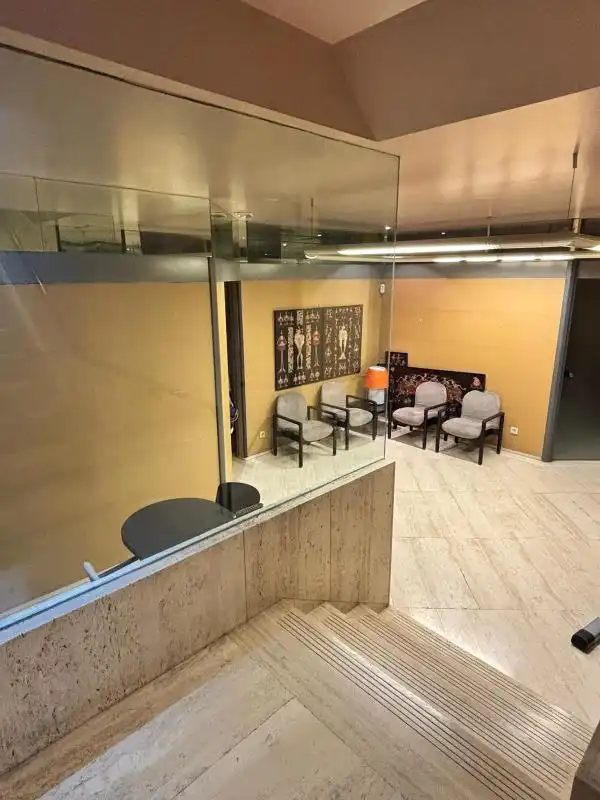 Commercial properties for sale in Madrid  with Air Conditioner and Heating