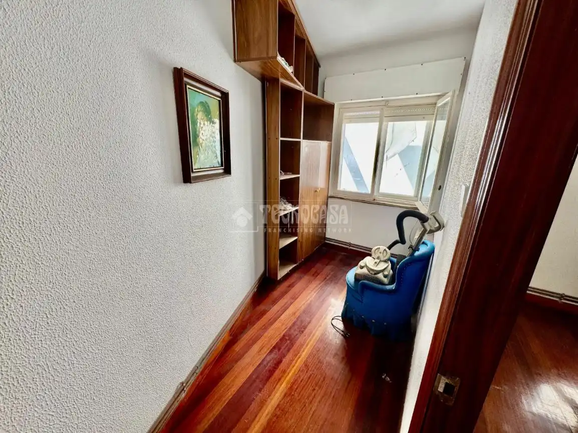 Piso en venta en El Astillero   con Calefacción y Parquet