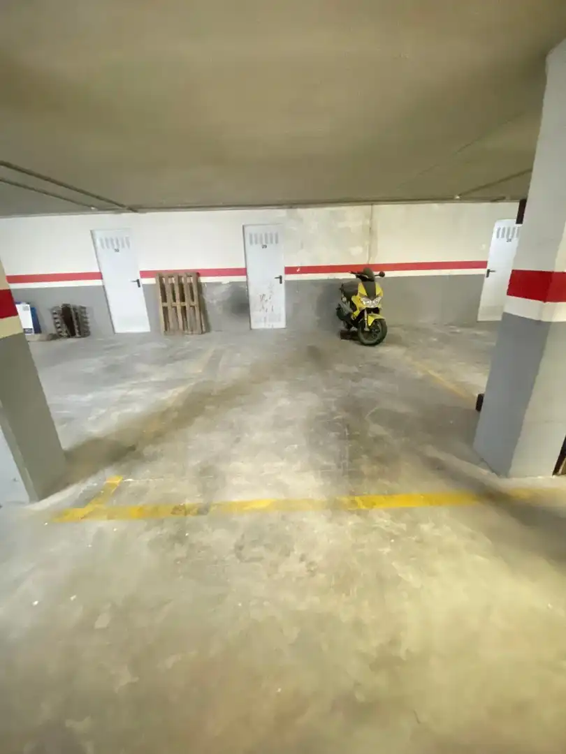 Parcheggio in vendita a Canals