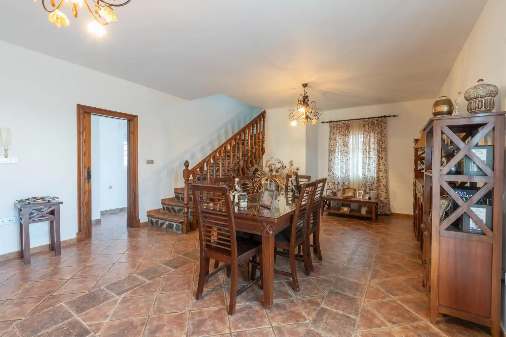 Comedor de Casa o chalet en venta en Madrid con Aire acondicionado, Calefacción y Jardín privado