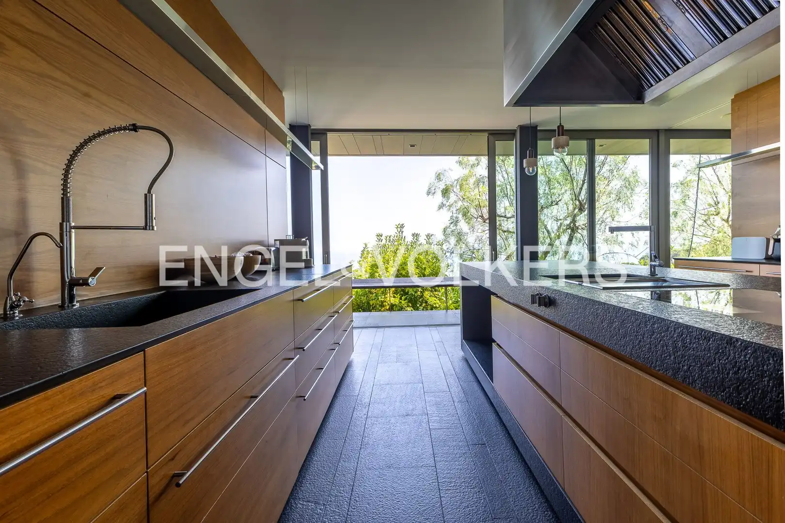 Cocina de Casa o chalet de alquiler en Alella con Aire acondicionado, Calefacción y Jardín privado