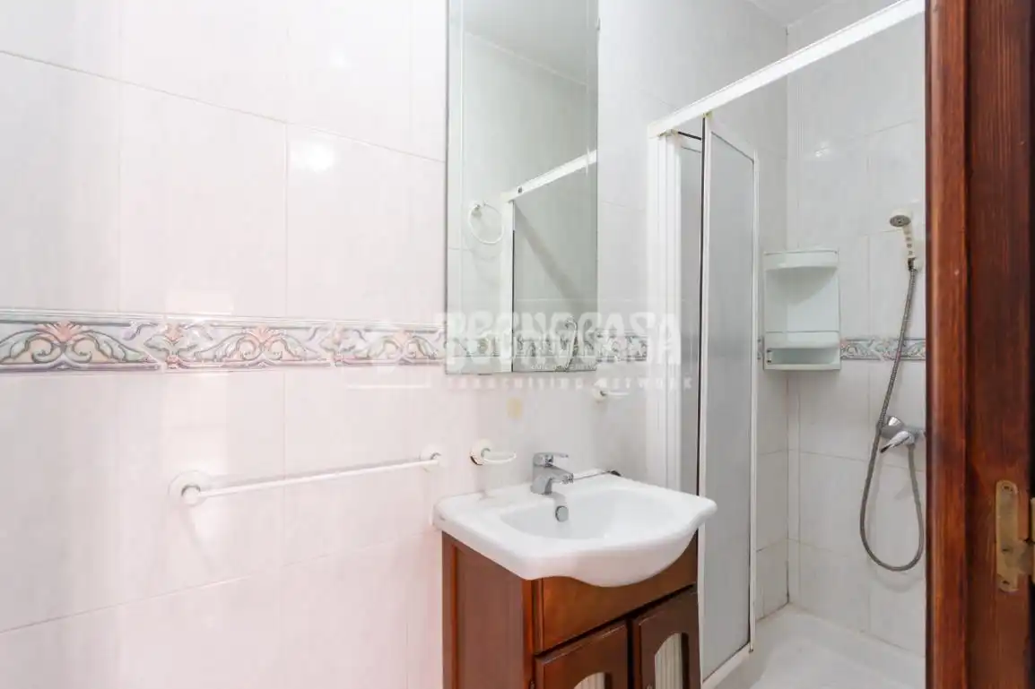 Badezimmer von Einfamilien-Reihenhaus zum Verkauf in Vélez-Málaga mit Terrasse und Balkon