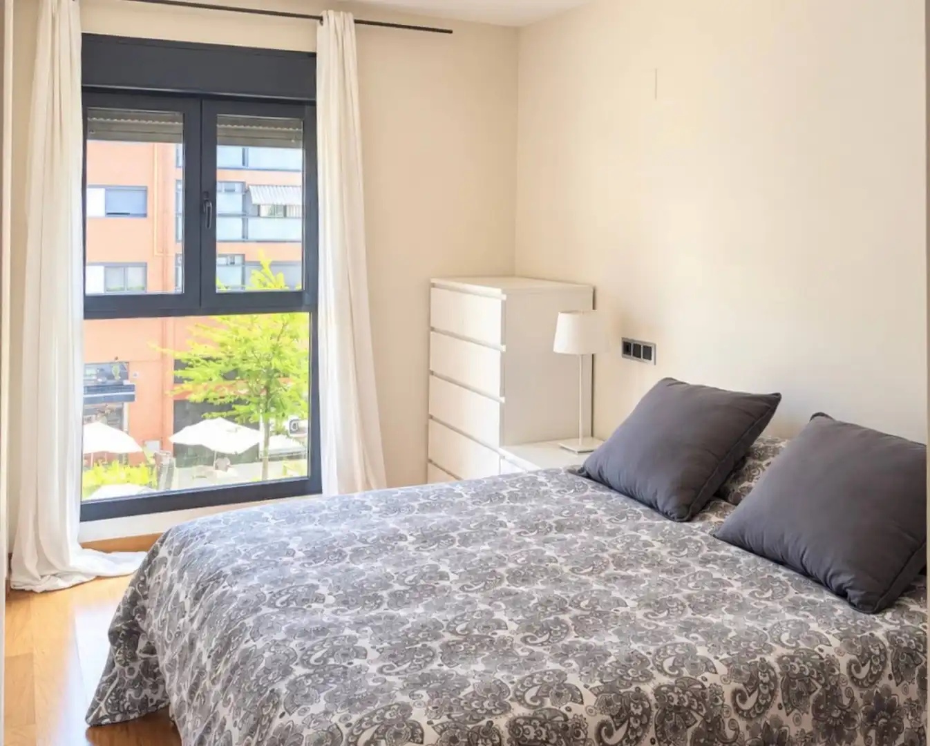 Habitación de Piso en venta en Madrid con Calefacción, Jardín privado y Parquet