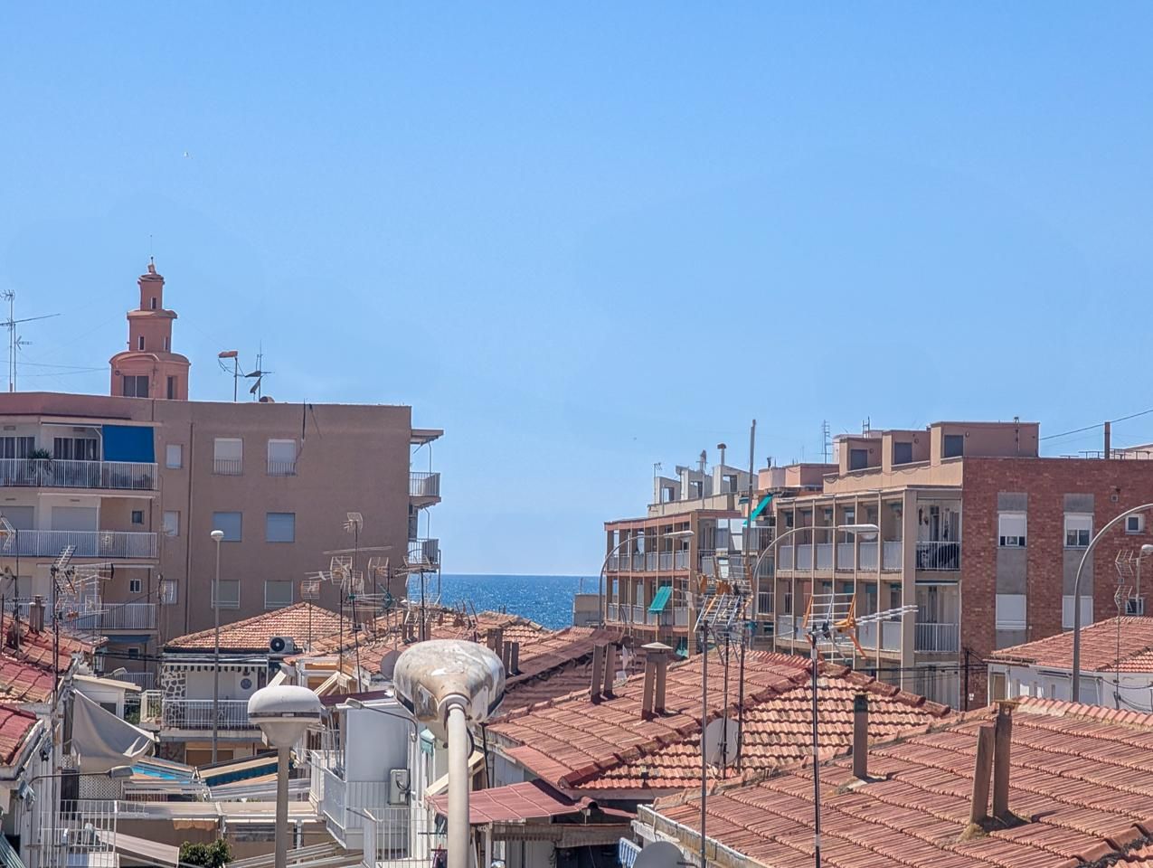 Vista exterior de Piso en venta en Santa Pola con Terraza, Piscina y Amueblado