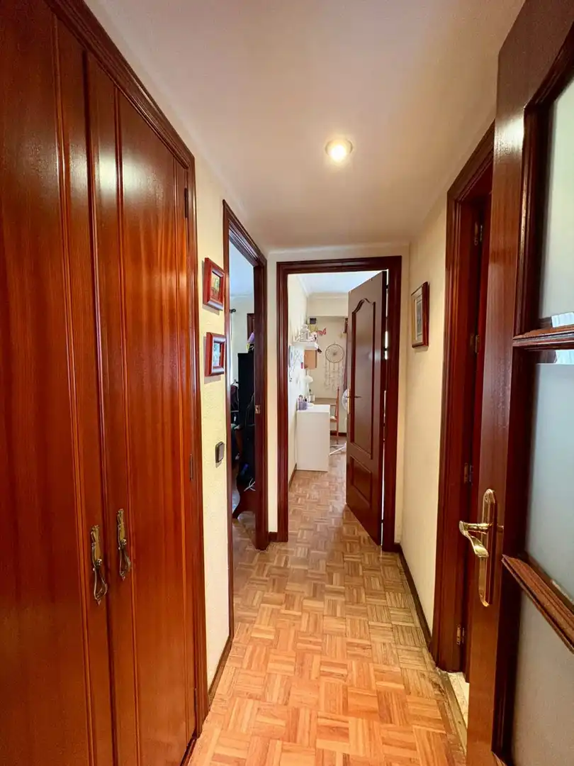 Flat for sale in Sevilla  with Air Conditioner and Heating