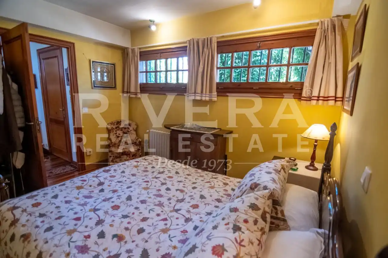 Habitación de Casa o chalet en venta en Vigo  con Calefacción, Jardín privado y Terraza