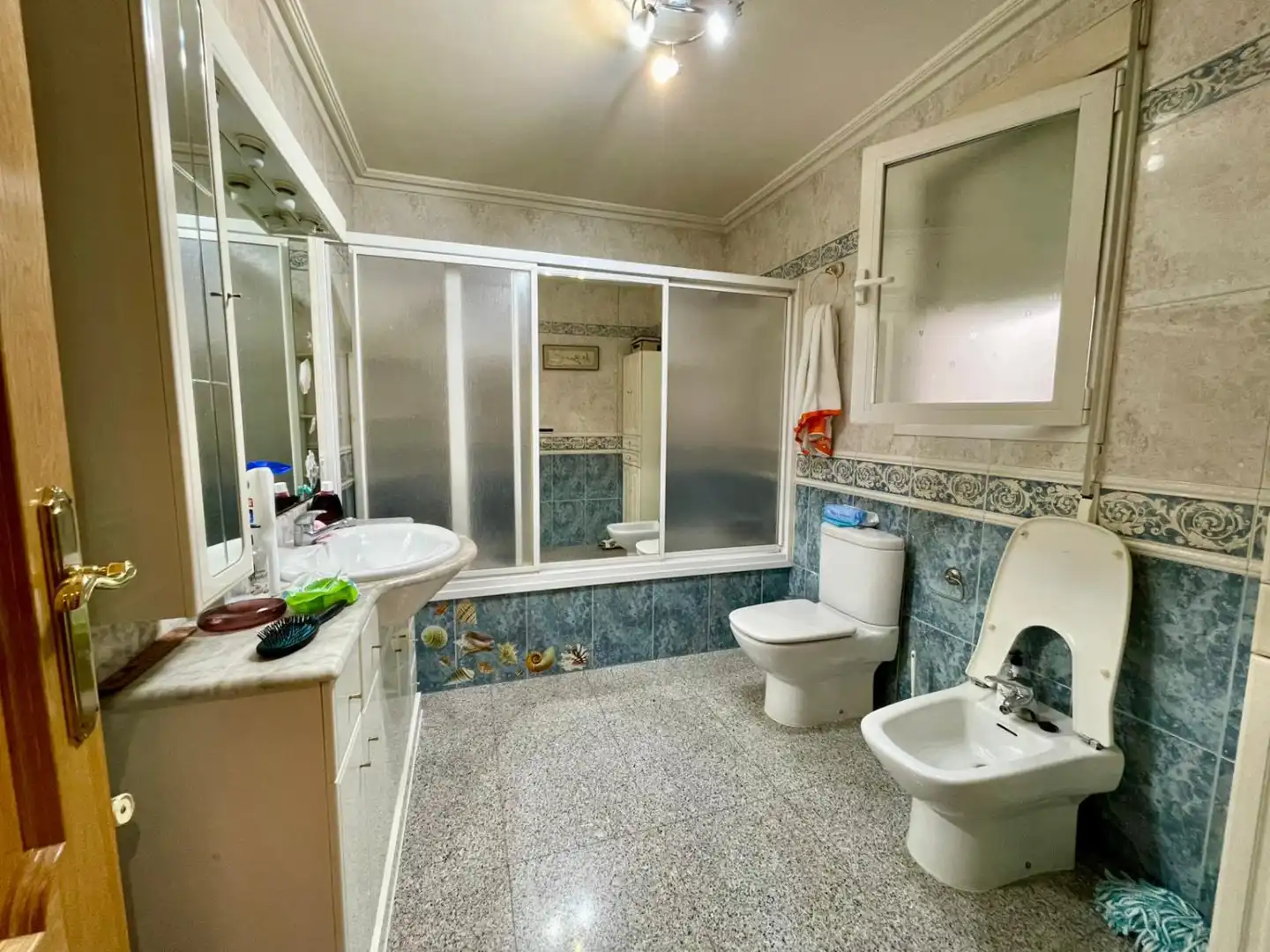 Baño de Casa o chalet en venta en Valdepeñas con Aire acondicionado, Calefacción y Terraza