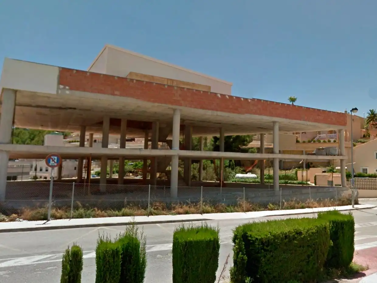 Vista exterior de Local en venda en L'Alfàs del Pi amb Terrassa