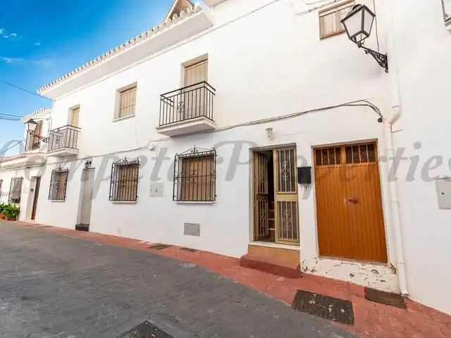 Casa adosada en venta en Frigiliana