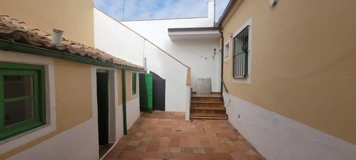 Casa o xalet en venda en Segovia amb Calefacció, Terrassa i Moblat