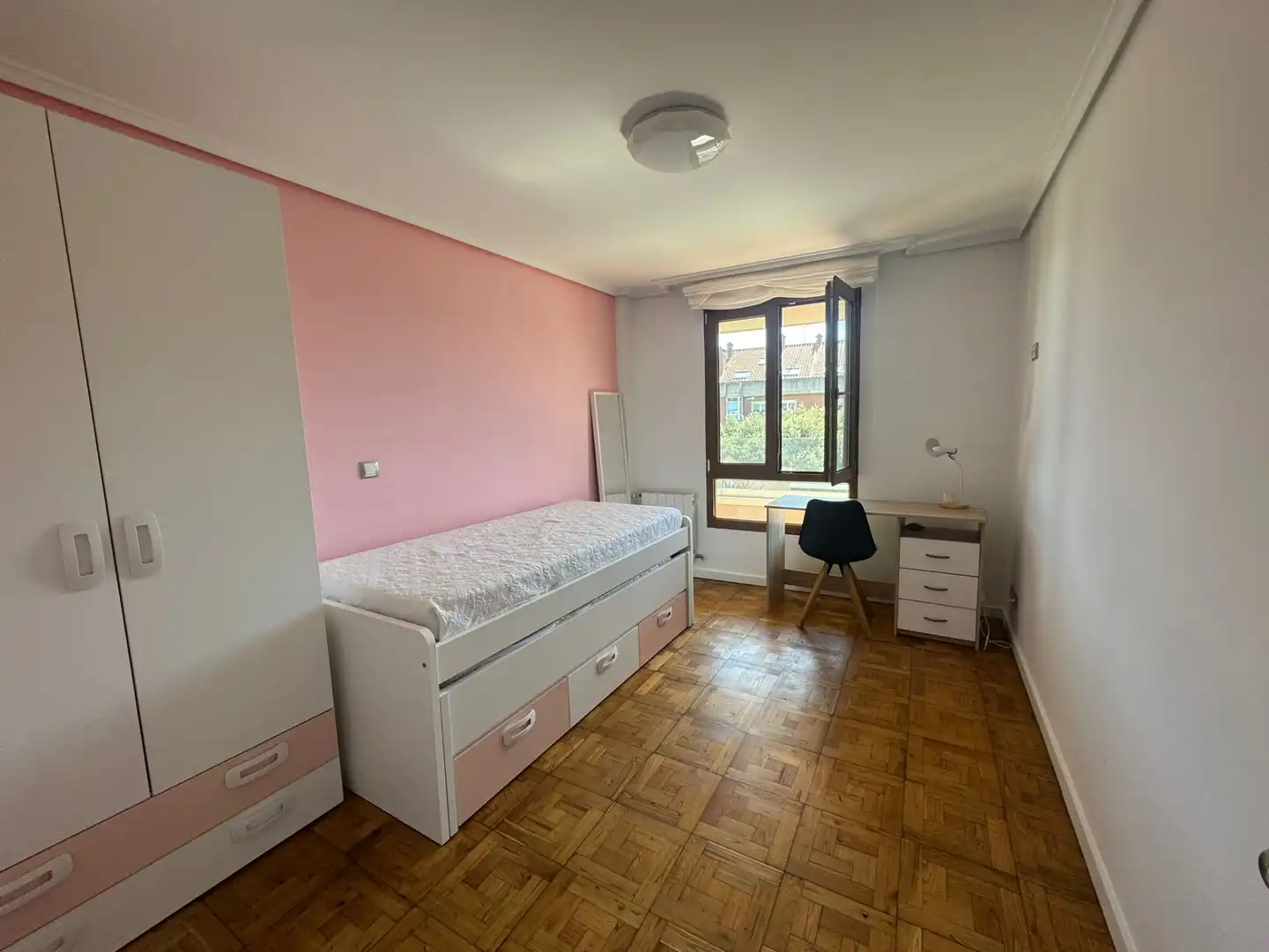 Flat for rent in Calle Valdenoja, Valdenoja