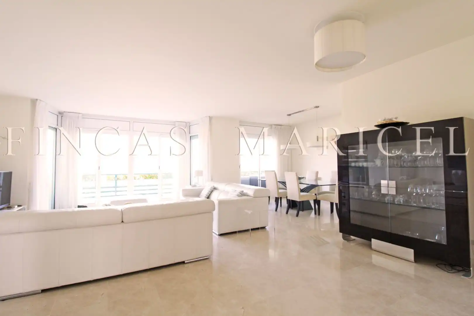 Sala de estar de Piso de alquiler en Sitges con Aire acondicionado, Calefacción y Terraza