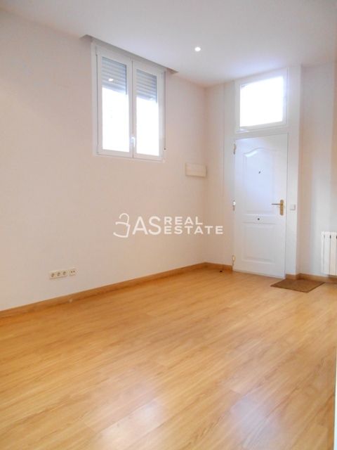 Bedroom of Flat for sale in  Madrid Capital