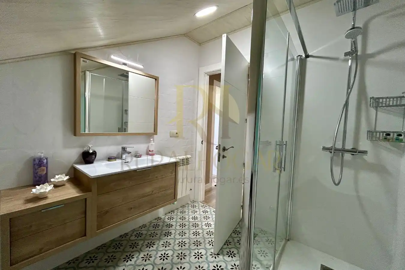 Badezimmer von Haus zum Verkauf in Soto de la Vega mit Heizung und Möbliert
