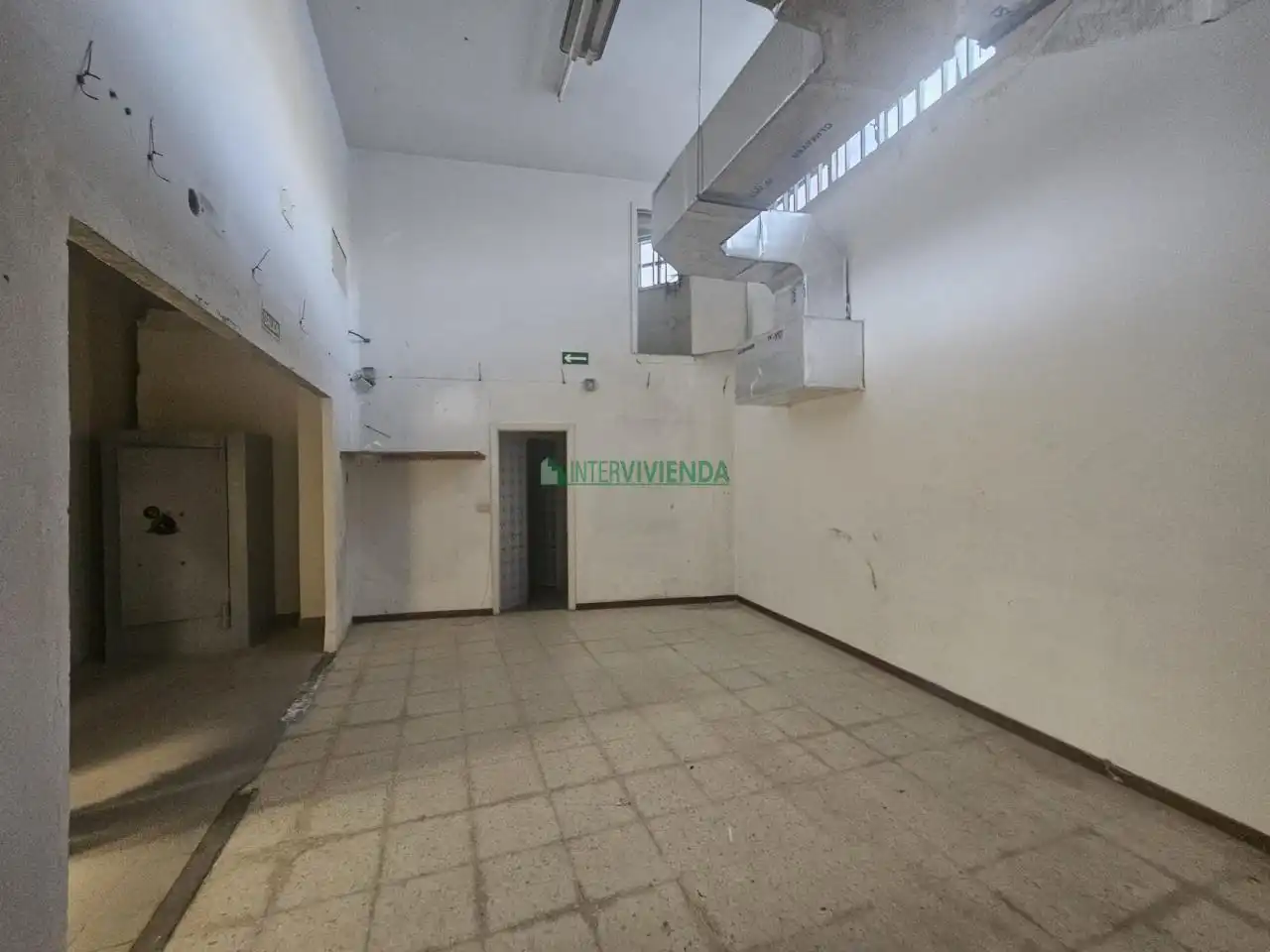 Commercial properties for rent in Vigo   with Air Conditioner