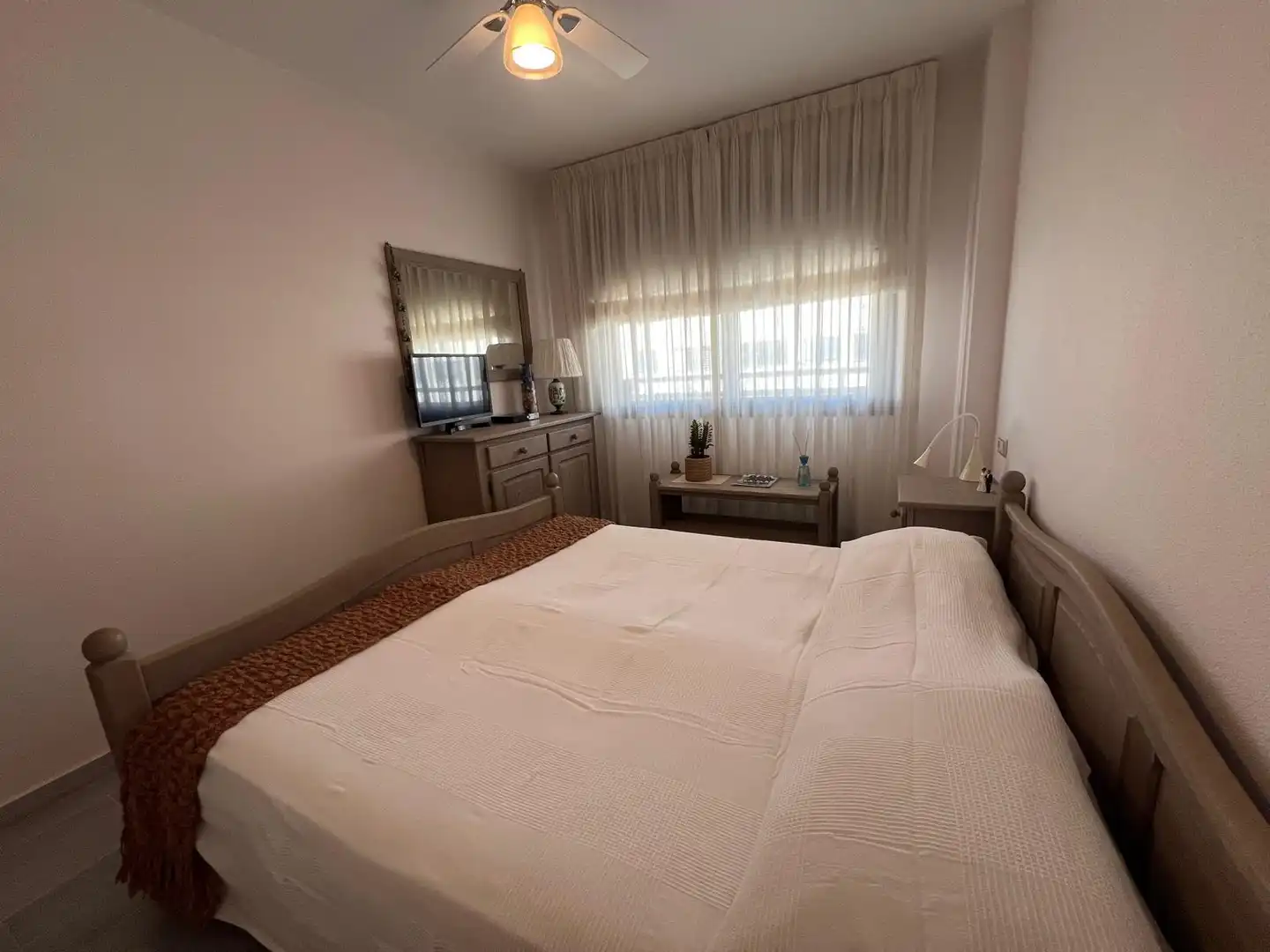 Habitación de Ático en venta en Estepona con Aire acondicionado, Calefacción y Terraza