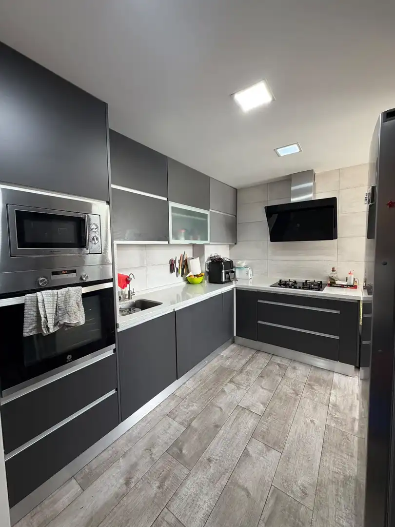 Cocina de Piso en venta en Teatinos - Universidad