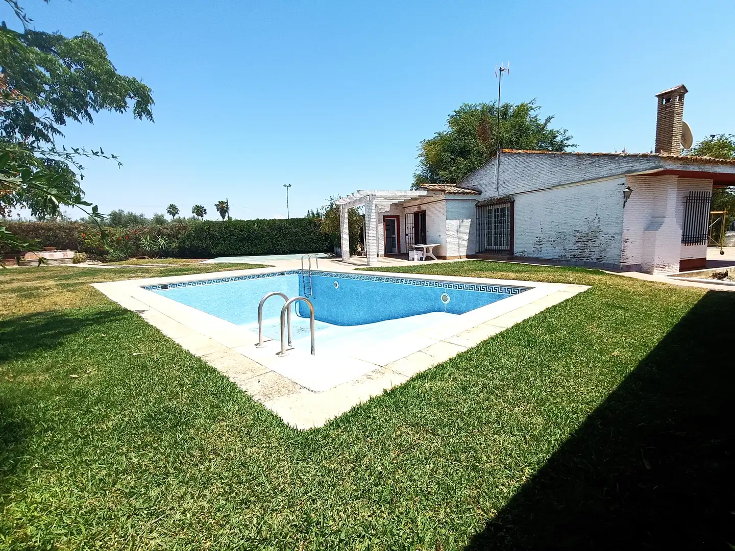 Piscina de Casa o chalet en venta en Espartinas con Aire acondicionado, Jardín privado y Terraza