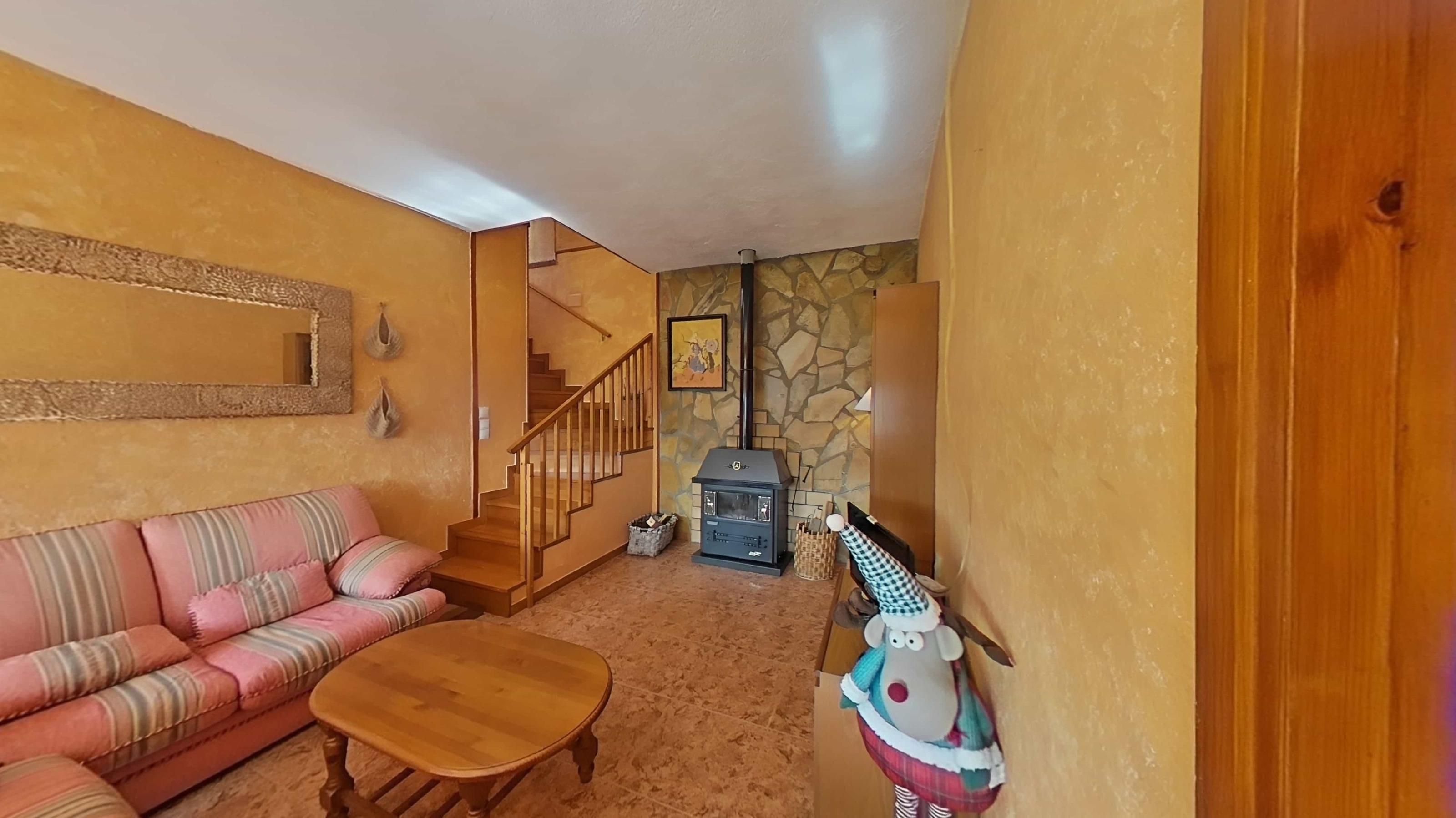 Sala d'estar de Casa o xalet en venda en El Montmell amb Piscina