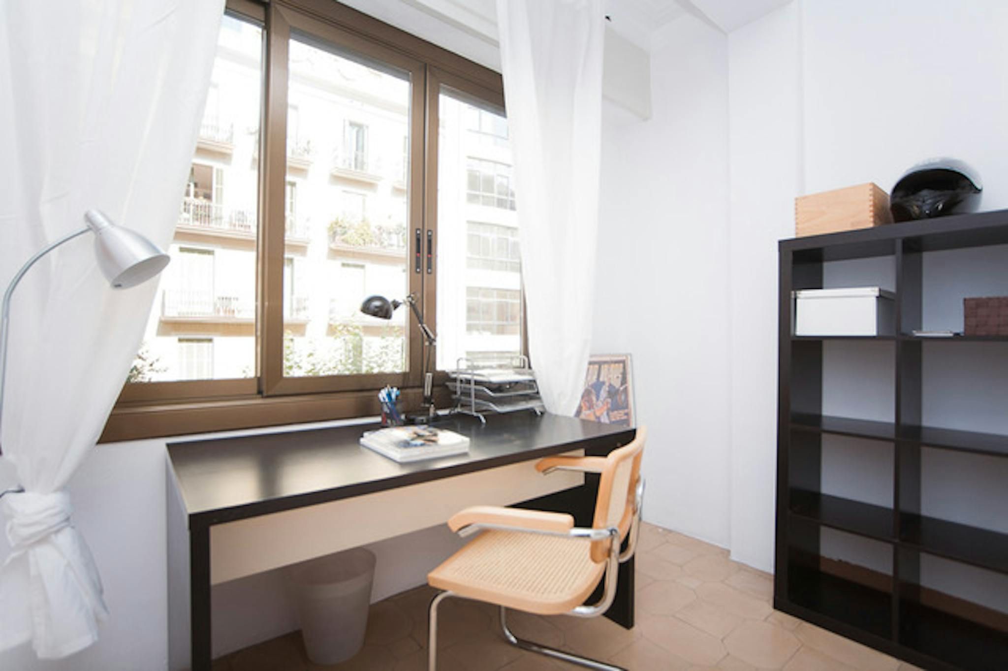 Bedroom of Flat to share in  Barcelona Capital  with Heating, Furnished and Washing machine