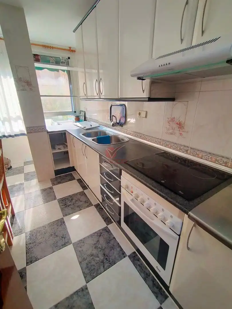Küche von Wohnung zur Miete in Cuenca mit Heizung, Terrasse und Möbliert