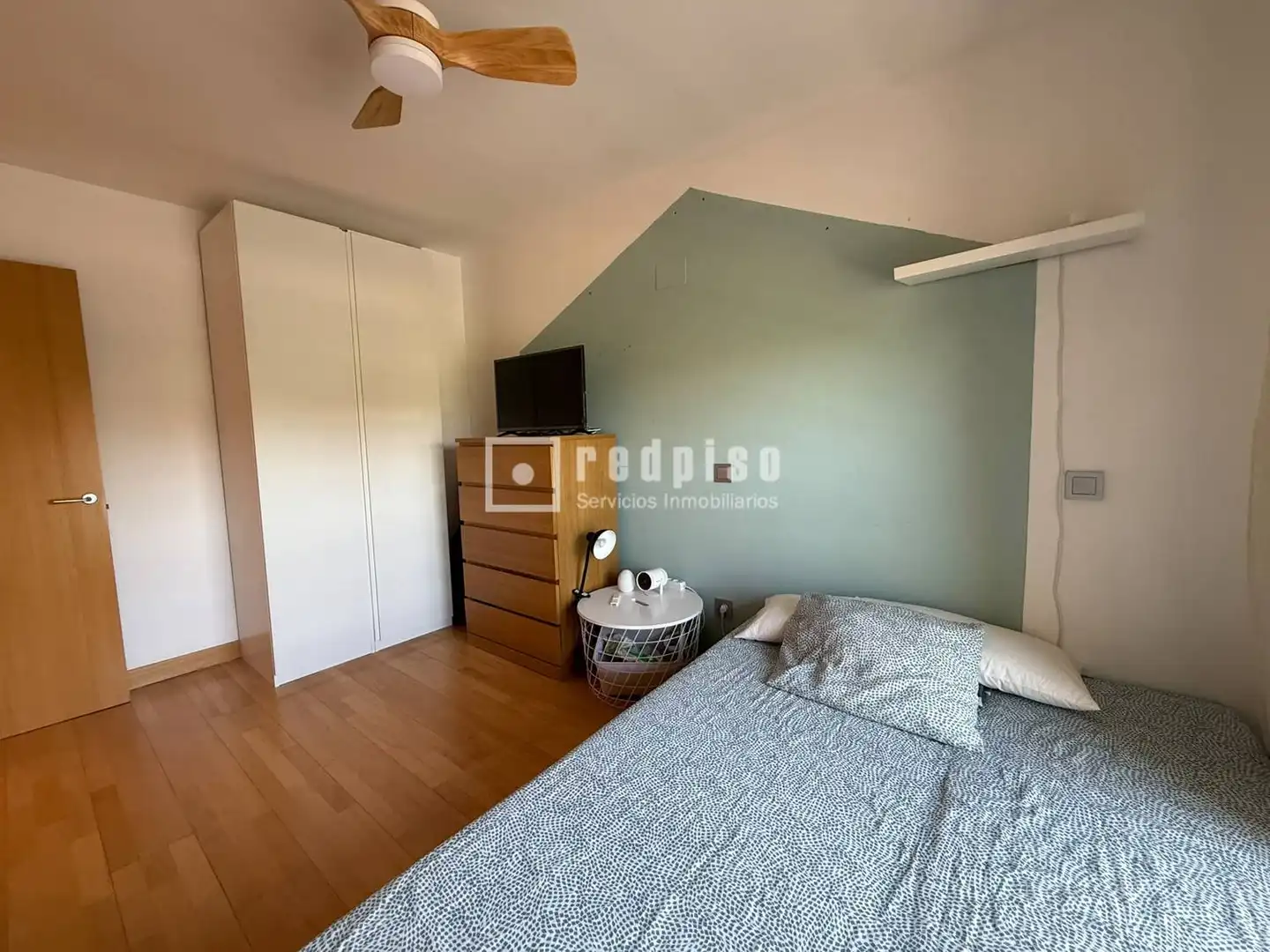 Bedroom of Houses for sale in Paracuellos de Jarama  with Air Conditioner, Heating and Private garden