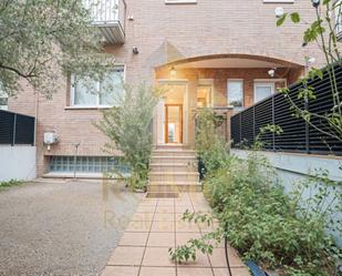 Außenansicht von Einfamilien-Reihenhaus miete in Santa Perpètua de Mogoda mit Heizung, Privatgarten und Balkon