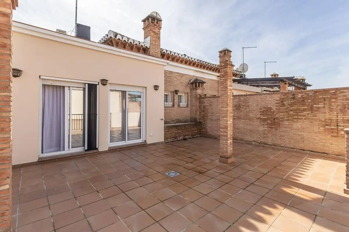 Terrassa de Casa o xalet en venda en Granada amb Aire condicionat, Terrassa i Piscina