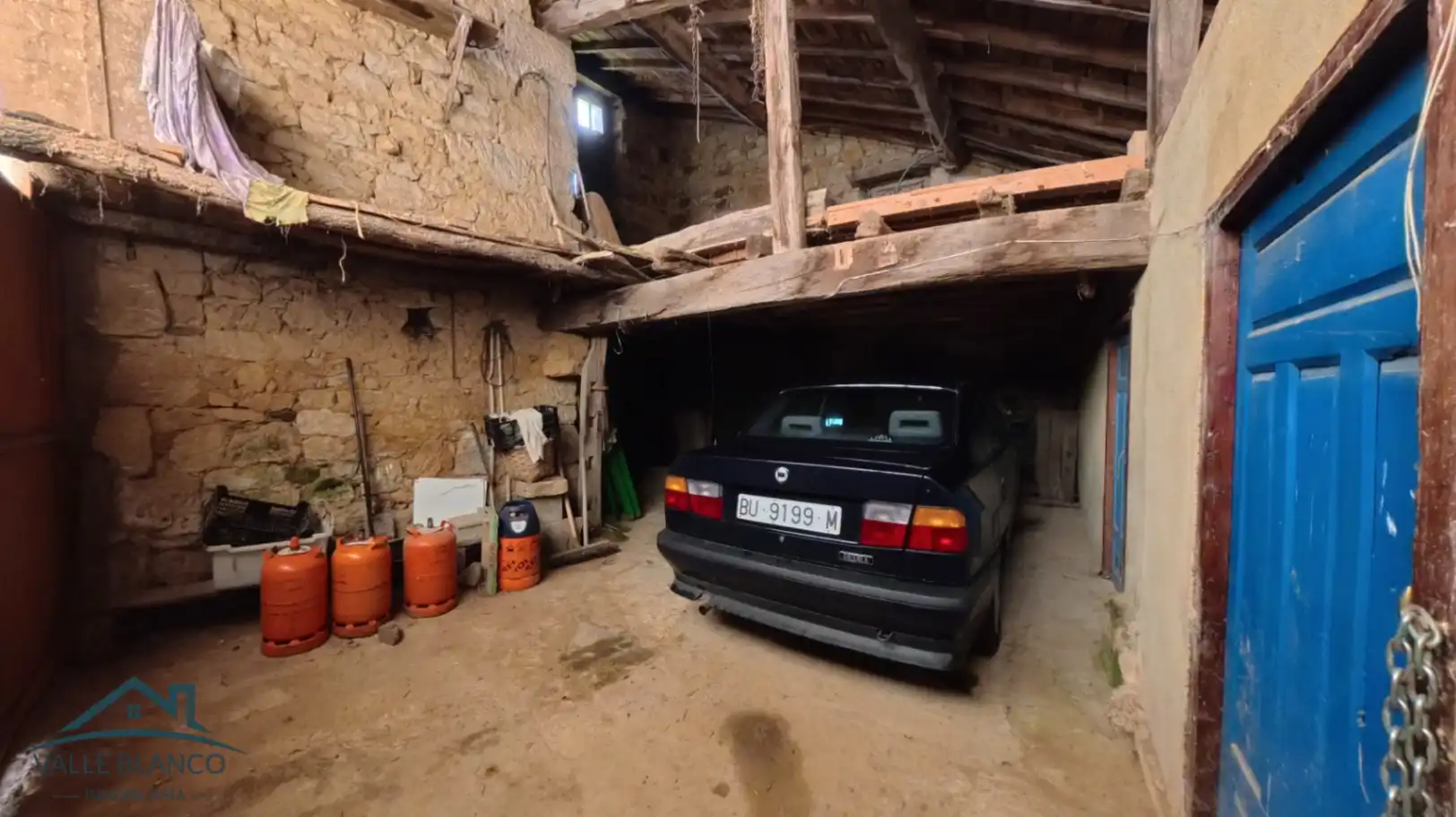 Parking de Casa o chalet en venta en Valle de Valdebezana