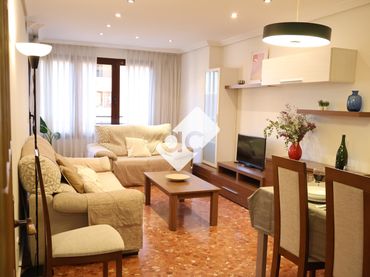Apartamento con balcón en alquiler en Avinguda del Primat Reig