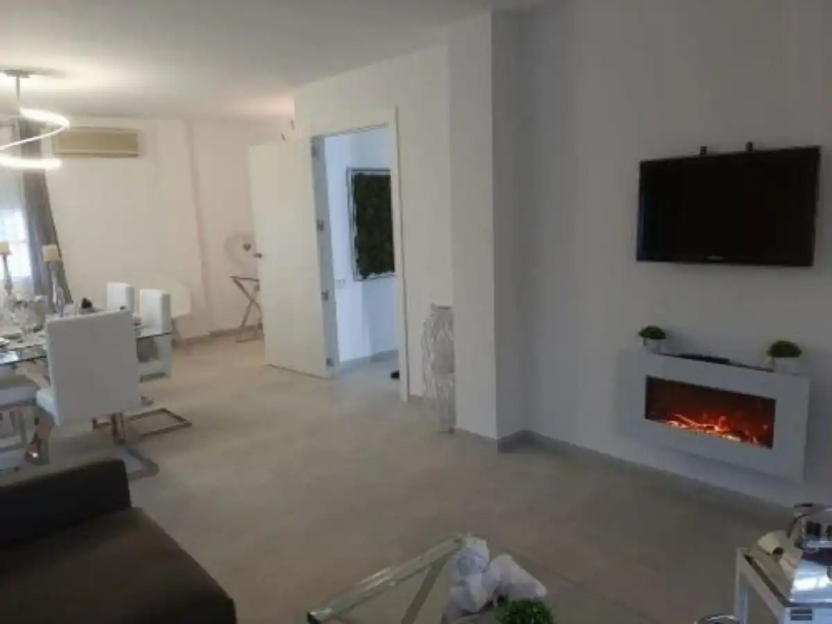 Sala d'estar de Casa o xalet de lloguer en L'Eliana amb Aire condicionat, Jardí privat i Terrassa