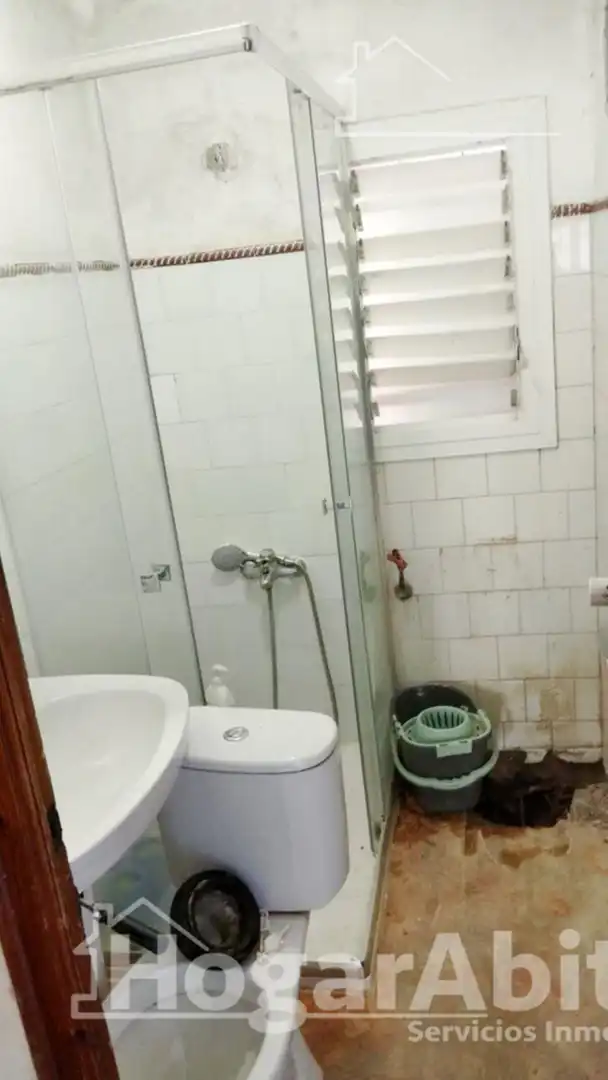 Bathroom of Flat for sale in Carcaixent  with Balcony