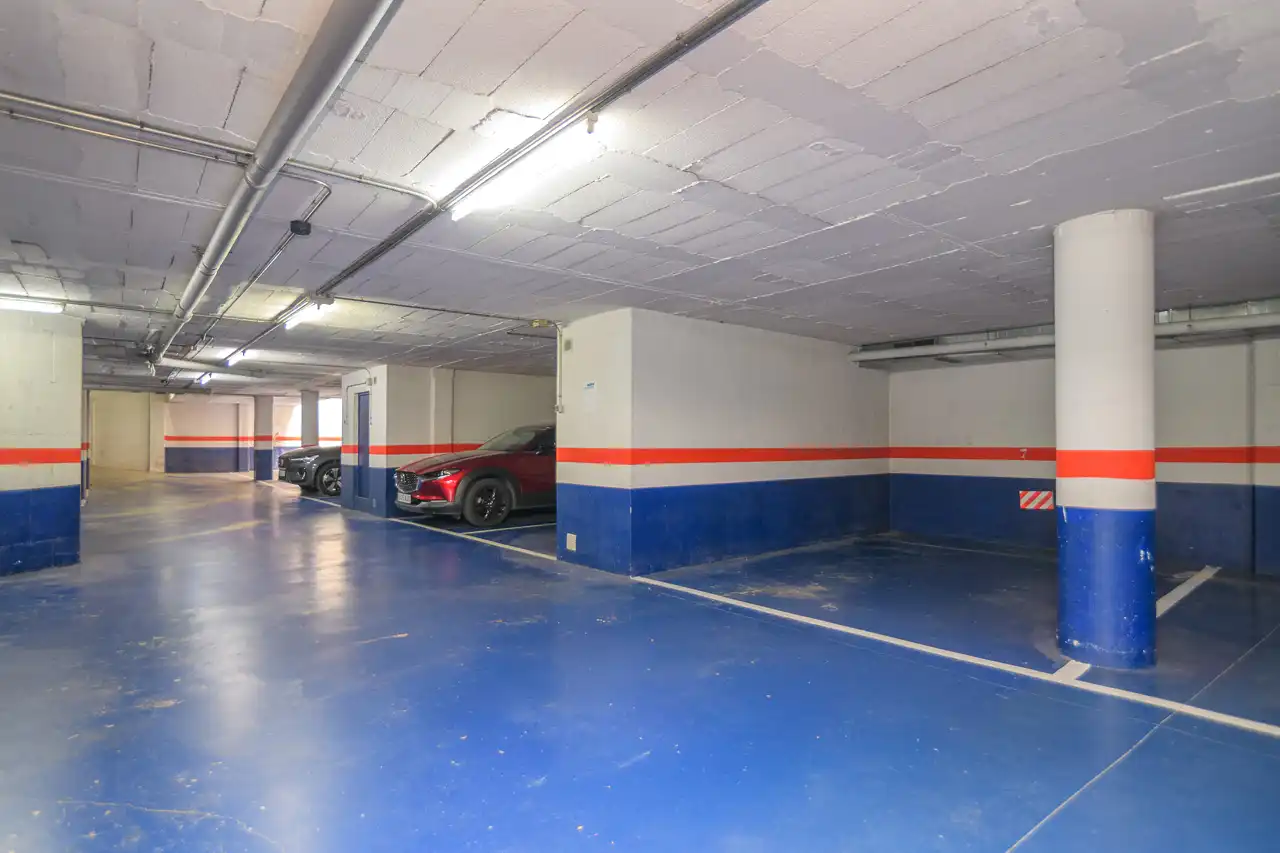 Parkplatz von Wohnung zum Verkauf in Gavà mit Klimaanlage, Heizung und Balkon