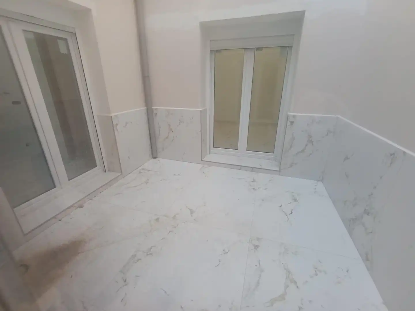 Bany de Planta baixa en venda en Elche / Elx amb Aire condicionat i Terrassa