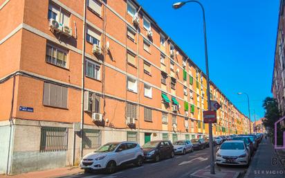 Exterior view of Flat for sale in  Madrid Capital  with Heating, Parquet flooring and Storage room