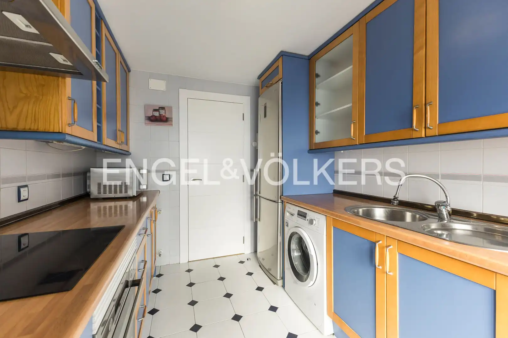 Cocina de Piso de alquiler en Madrid con Aire acondicionado, Calefacción y Jardín privado