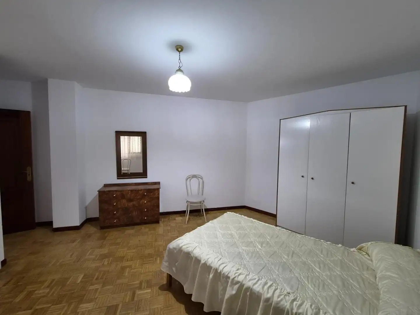 Schlafzimmer von Wohnungen zur Miete in Ponferrada mit Terrasse und Möbliert