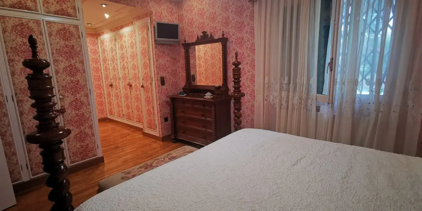 Dormitori de Casa o xalet en venda en Elche / Elx amb Aire condicionat, Jardí privat i Terrassa