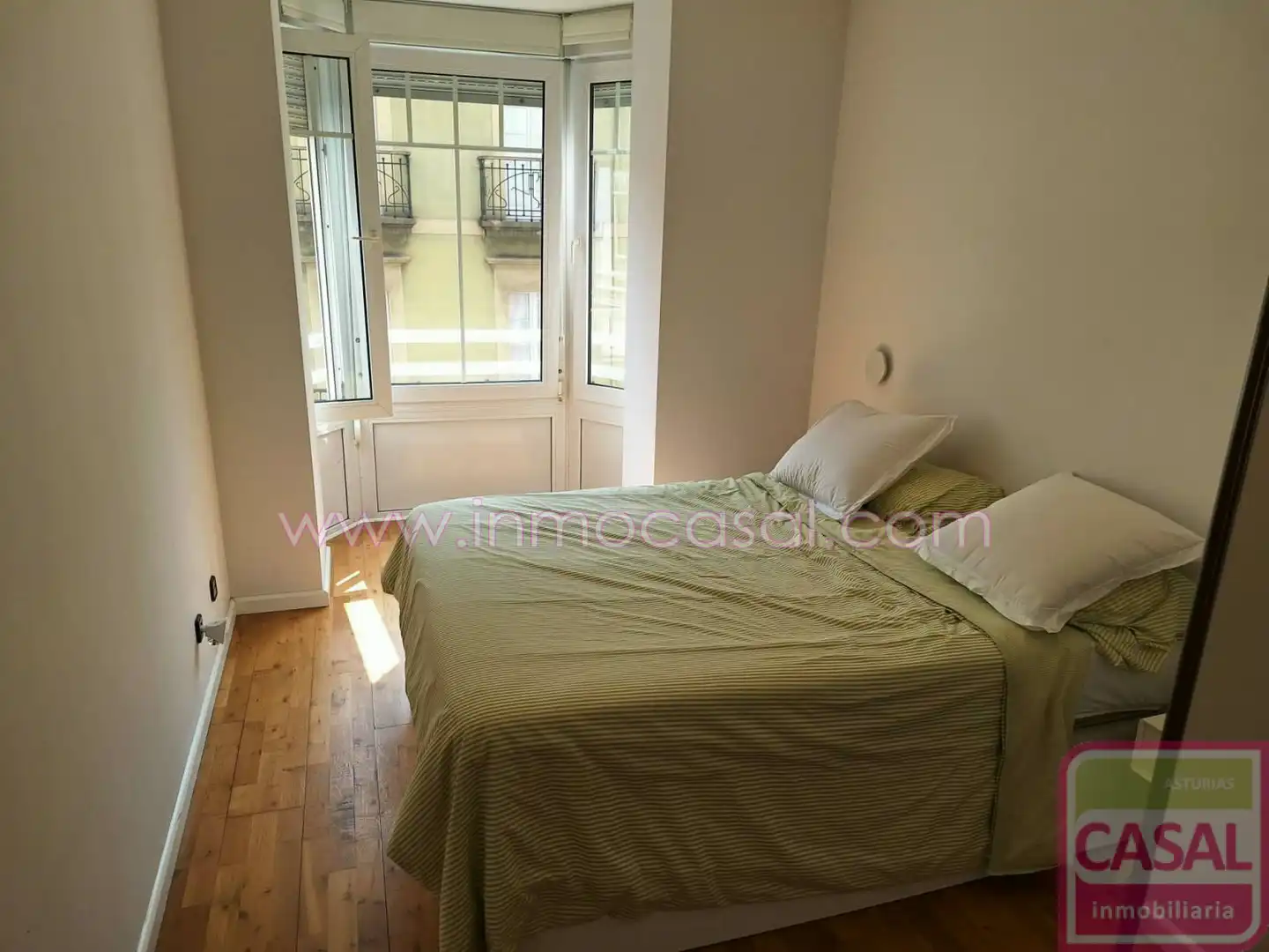 Bedroom of Flat for rent in Gijón   with Heating and Furnished