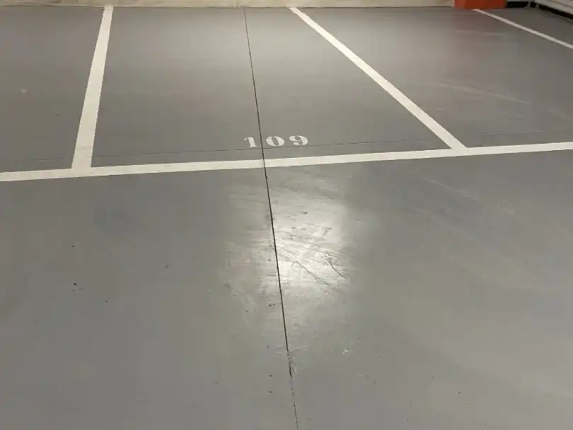 Parkplatz von Garage zur Miete in Valladolid mit Alarm