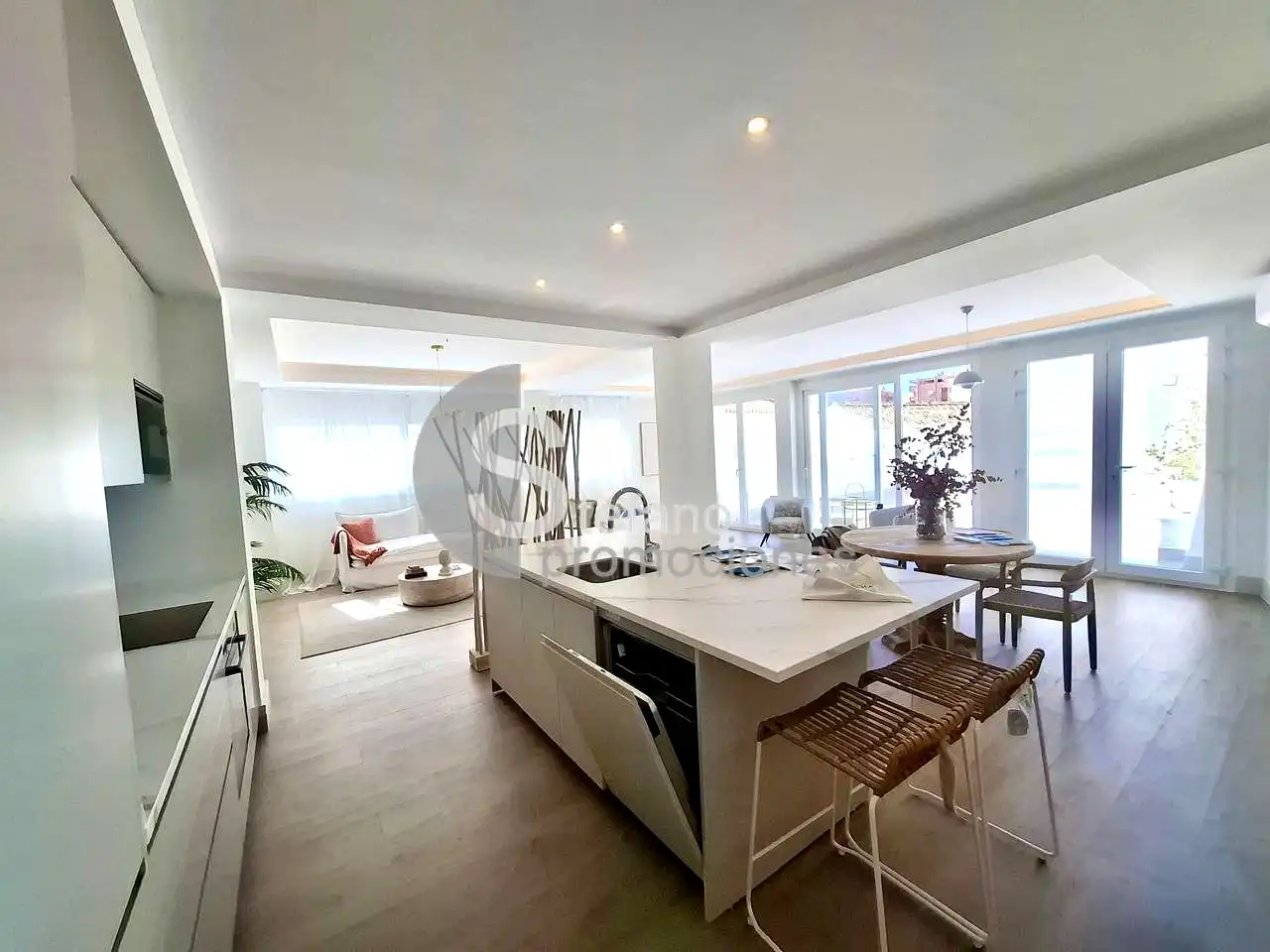 Esszimmer von Erdgeschoss zum Verkauf in Málaga mit Klimaanlage und Terrasse