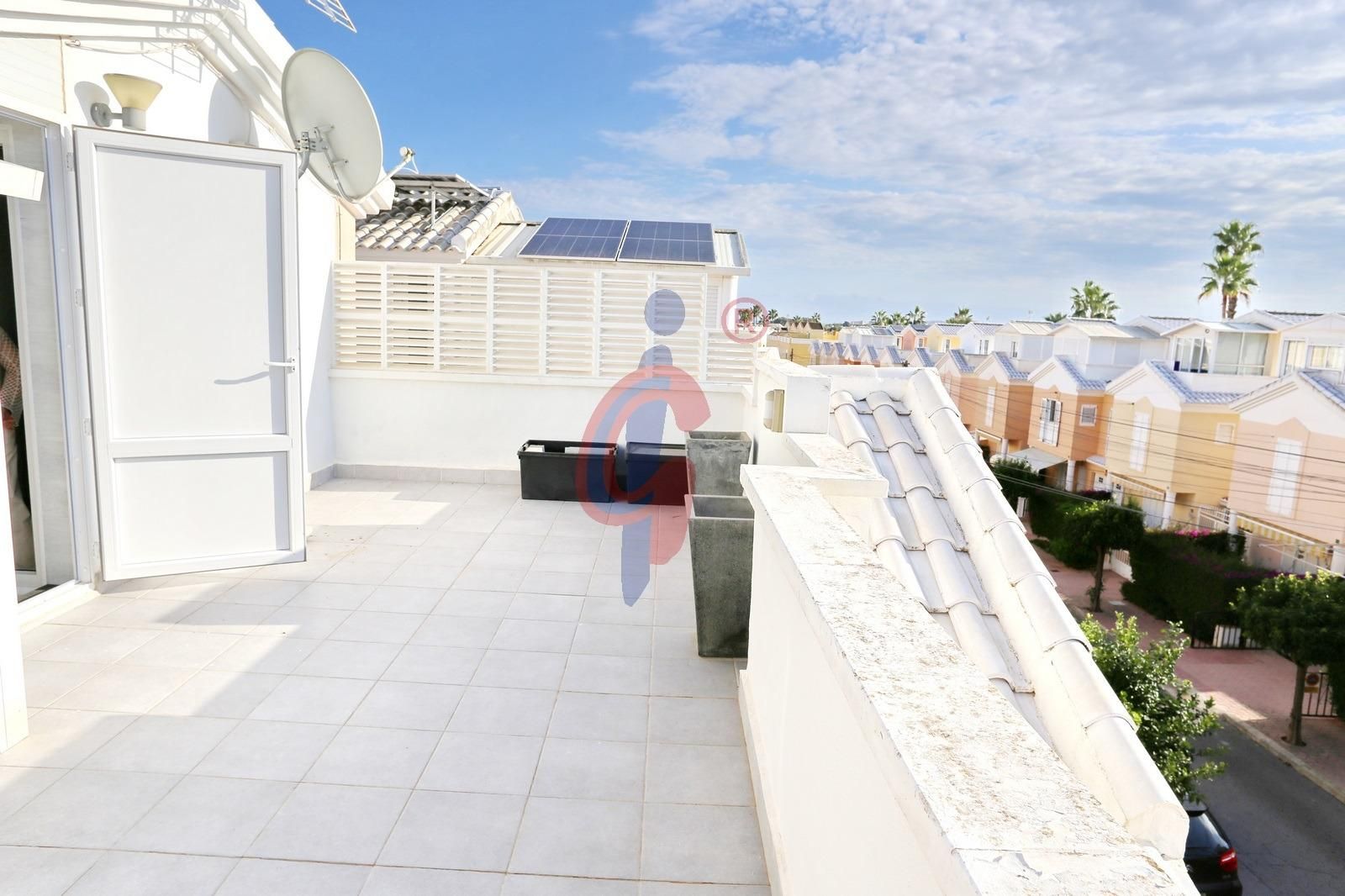 Terrace of House or chalet for sale in Guardamar del Segura  with Air Conditioner, Private garden and Terrace