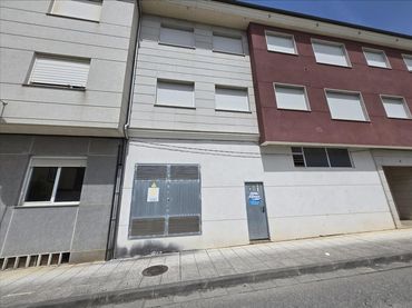 Business premises for sale in O TOXAL