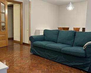 Living room of Flat to rent in  Pamplona / Iruña  with Heating, Parquet flooring and Furnished