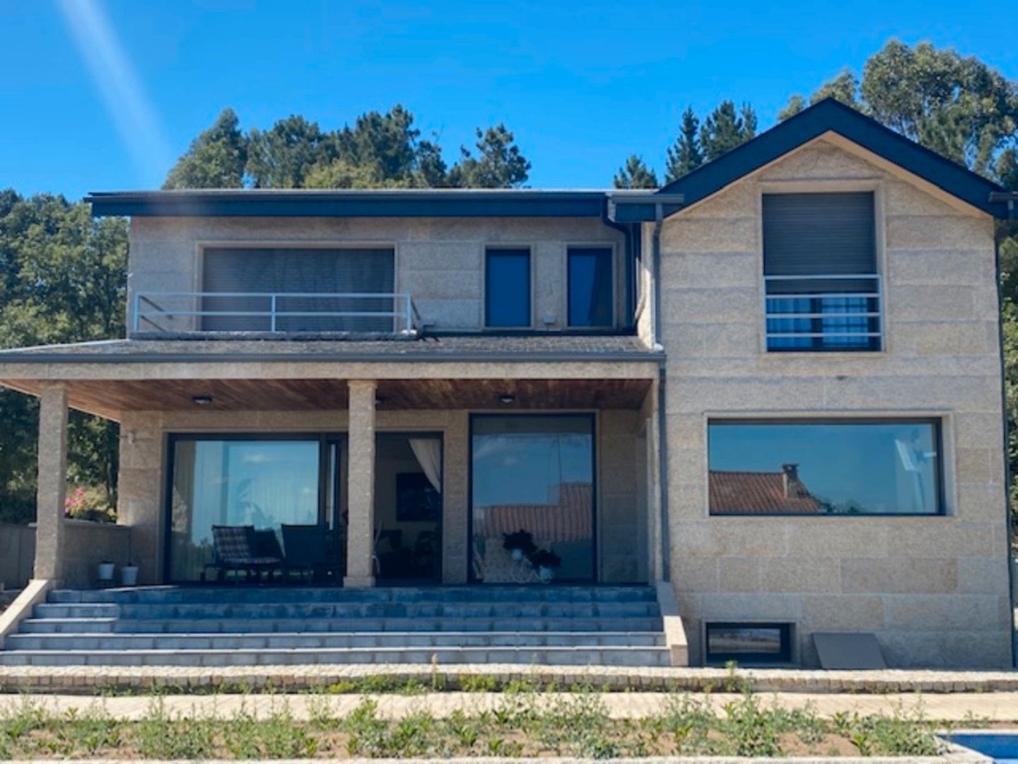 Vista exterior de Casa o xalet en venda en Toén amb Jardí privat