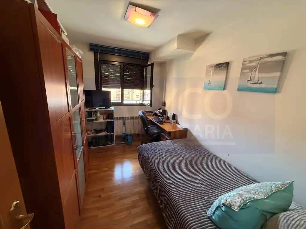 Habitación de Apartamento en venta en Villamediana de Iregua con Aire acondicionado